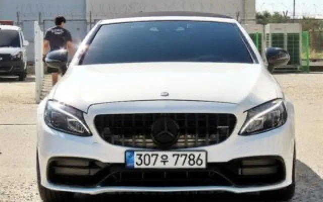 인천자동차중고가격 C클래스 W205 C200 카브리올레 매물 사진 14 - 2017/02 140,401km